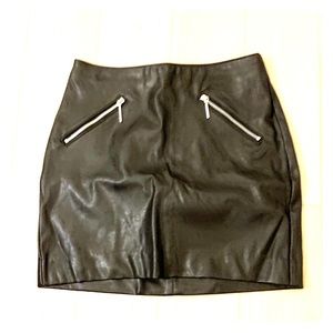 Black pleather mini skirt